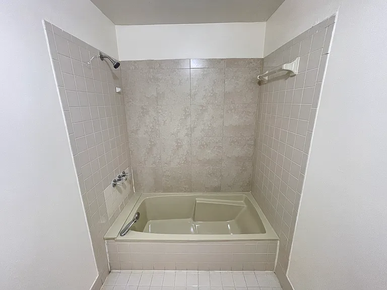 1852 My Pl — Photo 8