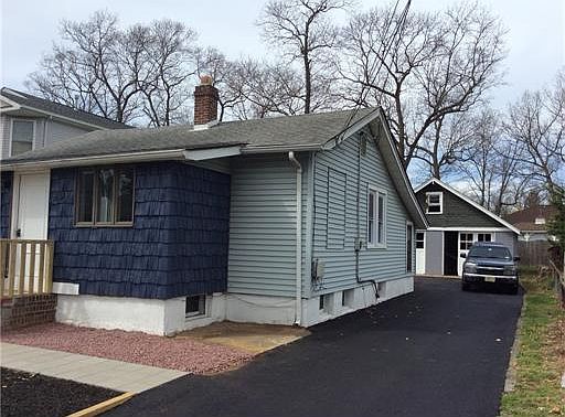2nd image of 29 Tyndale Ave