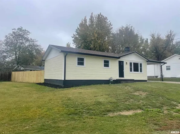 319 Lindsey Ave, Metropolis, IL 62960