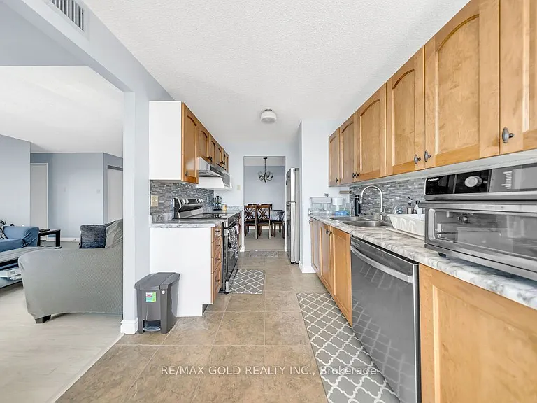 30 Blue Springs Dr #611 — Photo 19