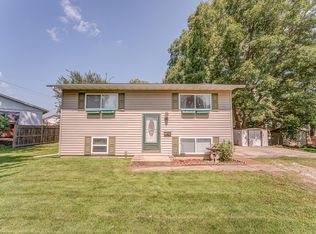 1104 W Madison Dr, O'Fallon, IL 62269