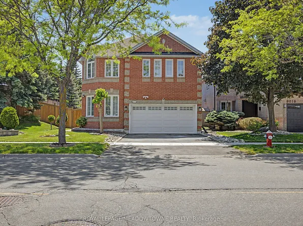 6012 Maple Gate Cir, Mississauga, ON L5N 7A7