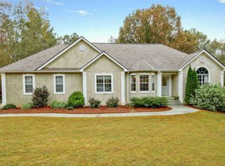 220 Otara Woods Dr, Newnan, GA
