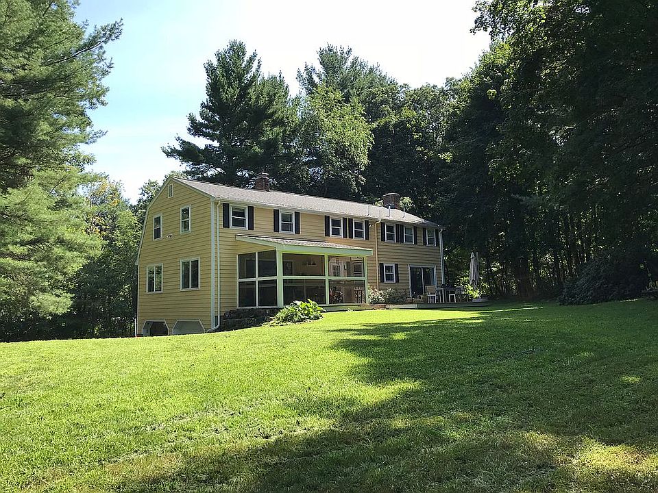 2nd image of 10 Valley View Rd