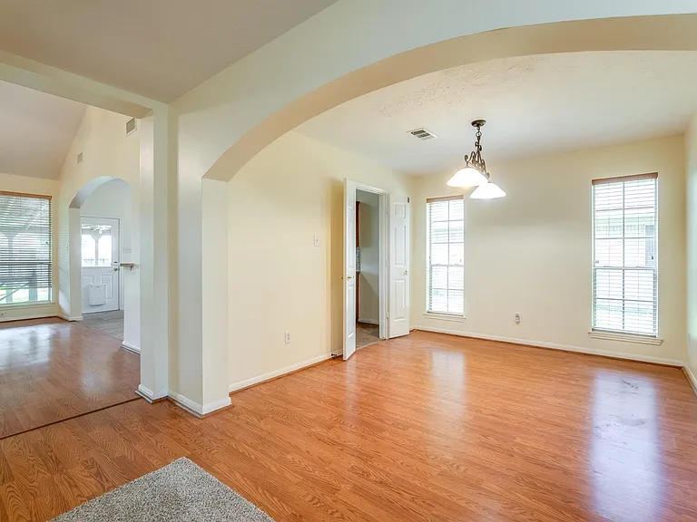 17143 Summer Hollow Dr — Photo 8
