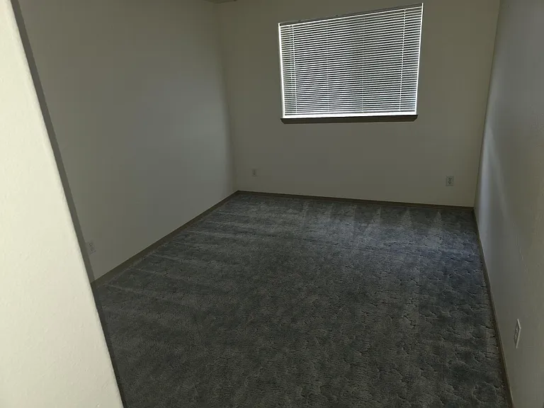 326 Monmouth Ave S #326 — Photo 6