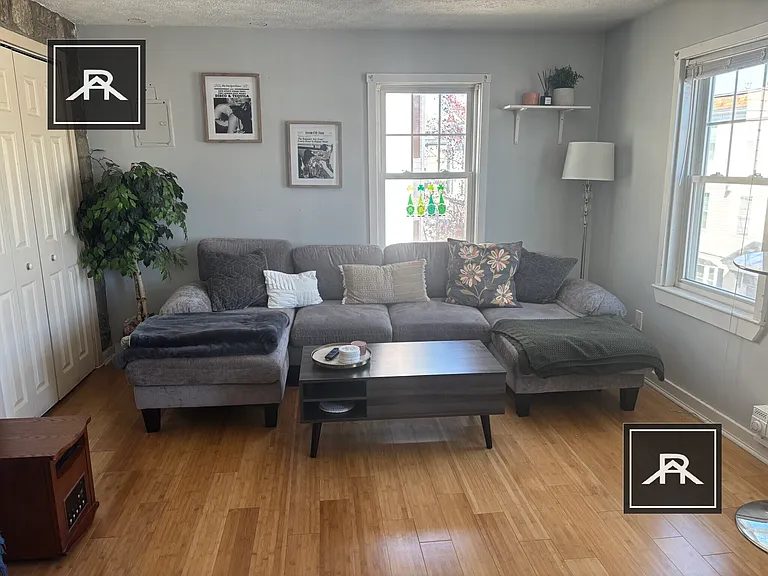 527 E 3rd St #3F — Photo 11