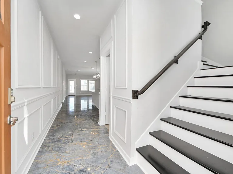 7515 Rivercane Shore Ln — Photo 3