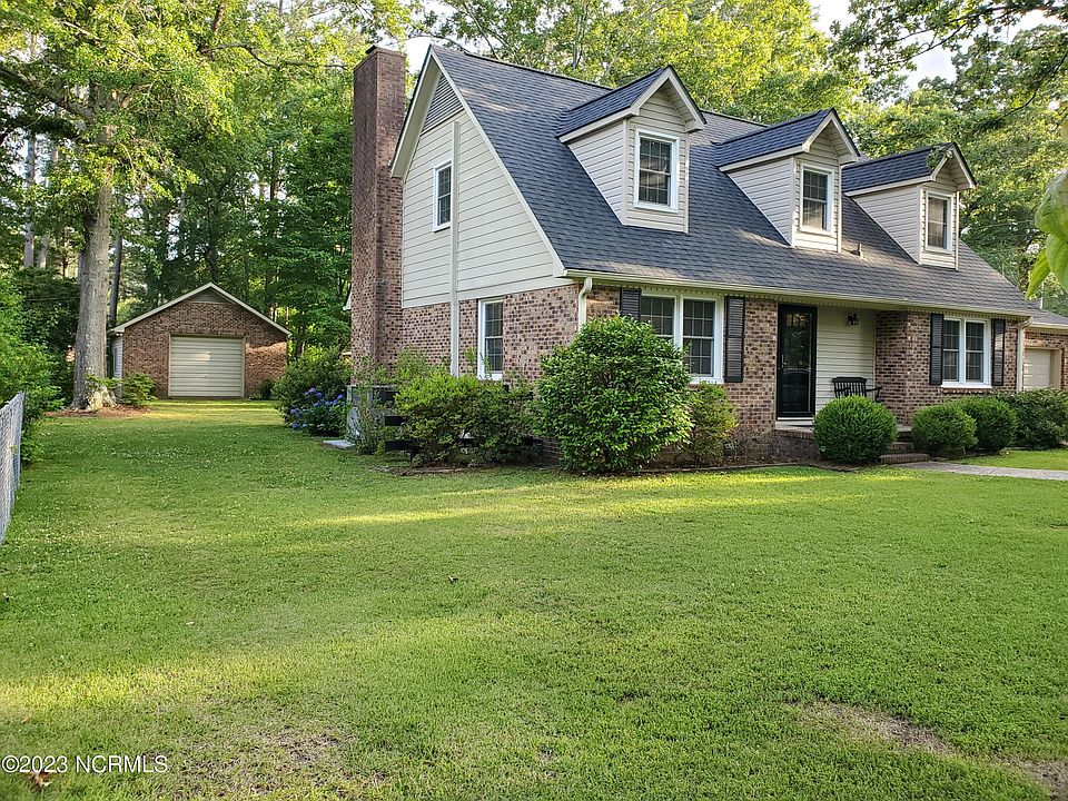 1303 Woodburn Road, Laurinburg, NC 28352 | Zillow