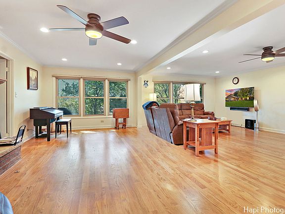 4th image of 1027 W Mallard Dr