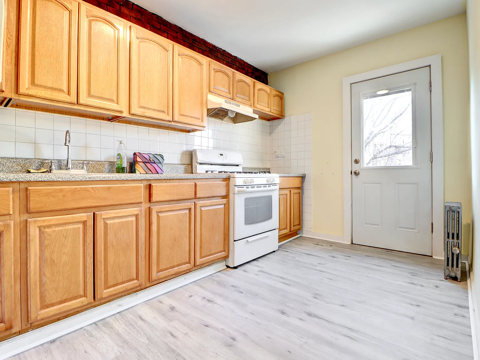 1 bed, 900 sqft, $2,500 — Photo 2