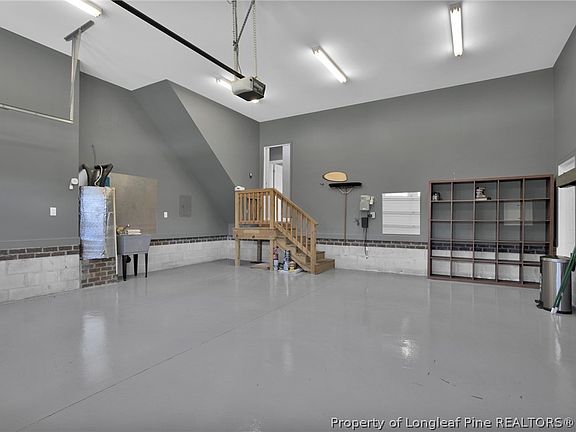 5th image of 115 Hurdle Ln