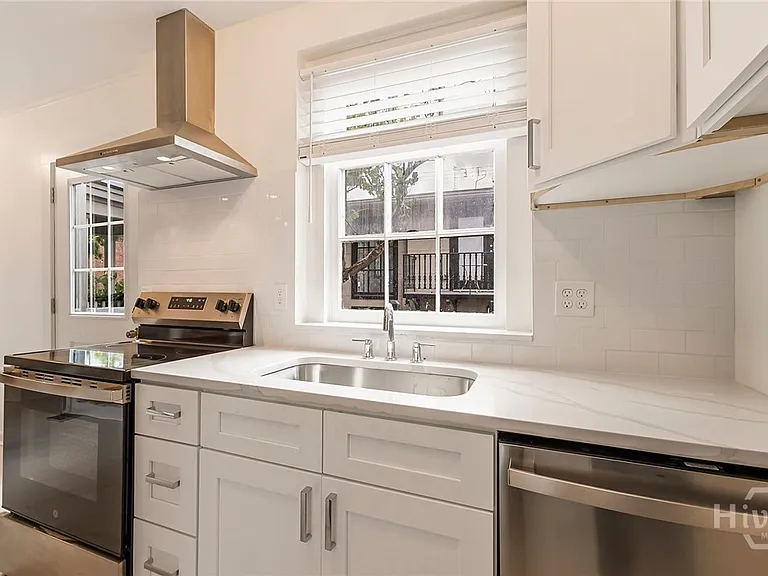 117 E Jones St #PARLOR — Photo 17
