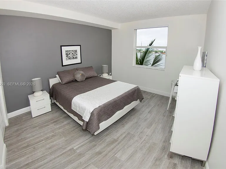 17150 N Bay Rd #2408 — Photo 16