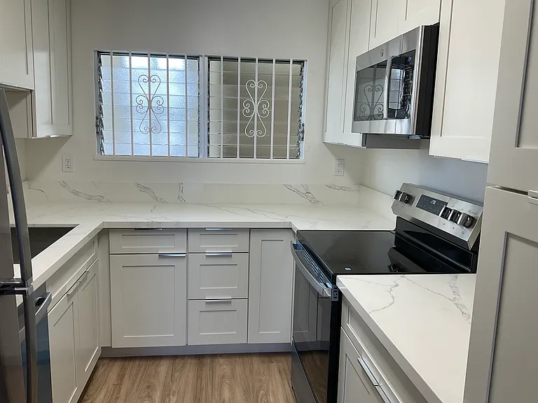 469 Ena Rd #2202 — Photo 5