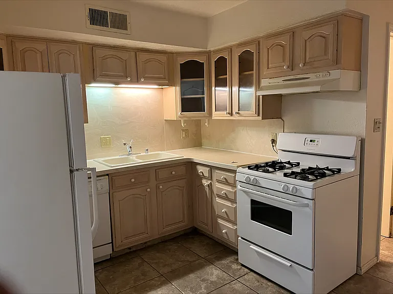 Kitchen_10162023