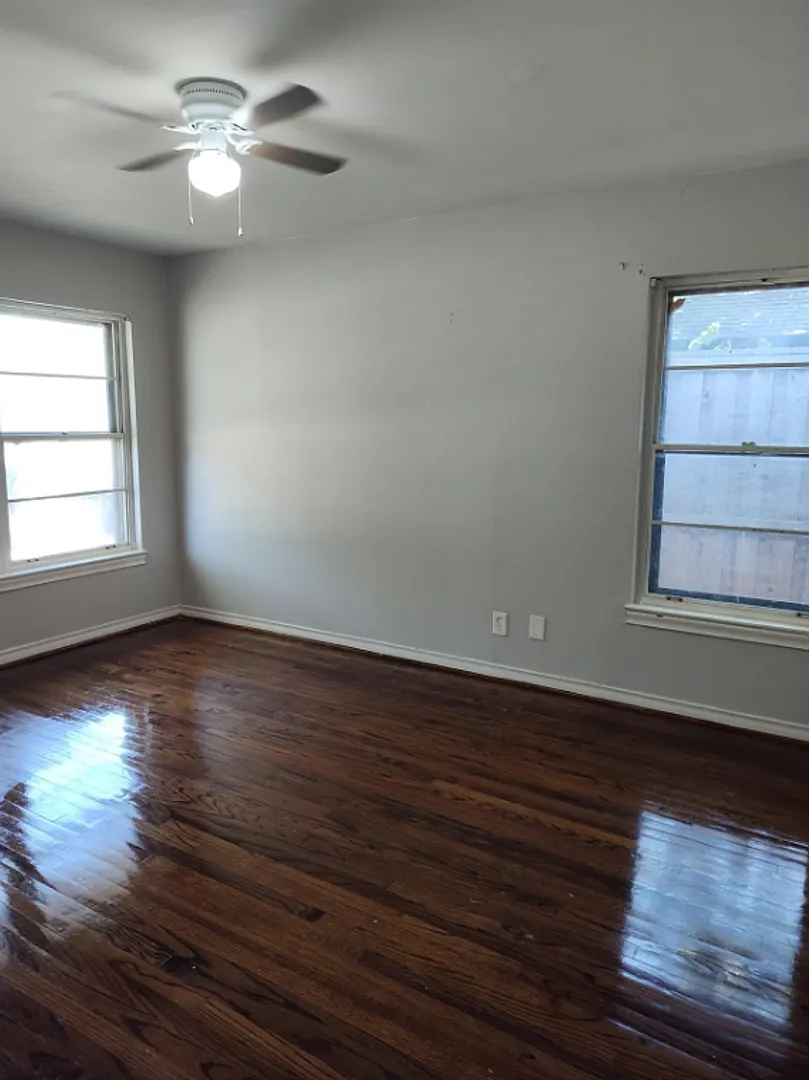 3 Bed 2 Bath Available June — Photo 3