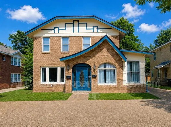 2625 S University Dr, Fort Worth, TX 76109