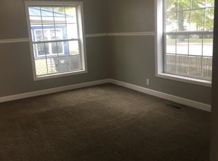 401 S Main St, Nappanee, IN 46550