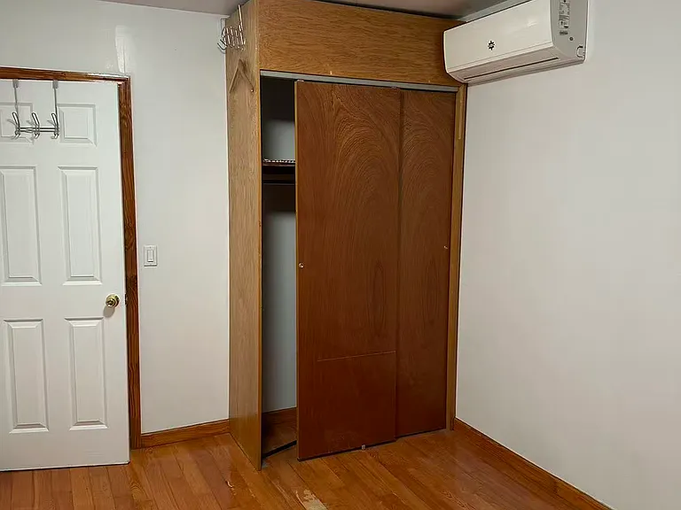 1457 Dahill Rd #2F — Photo 8