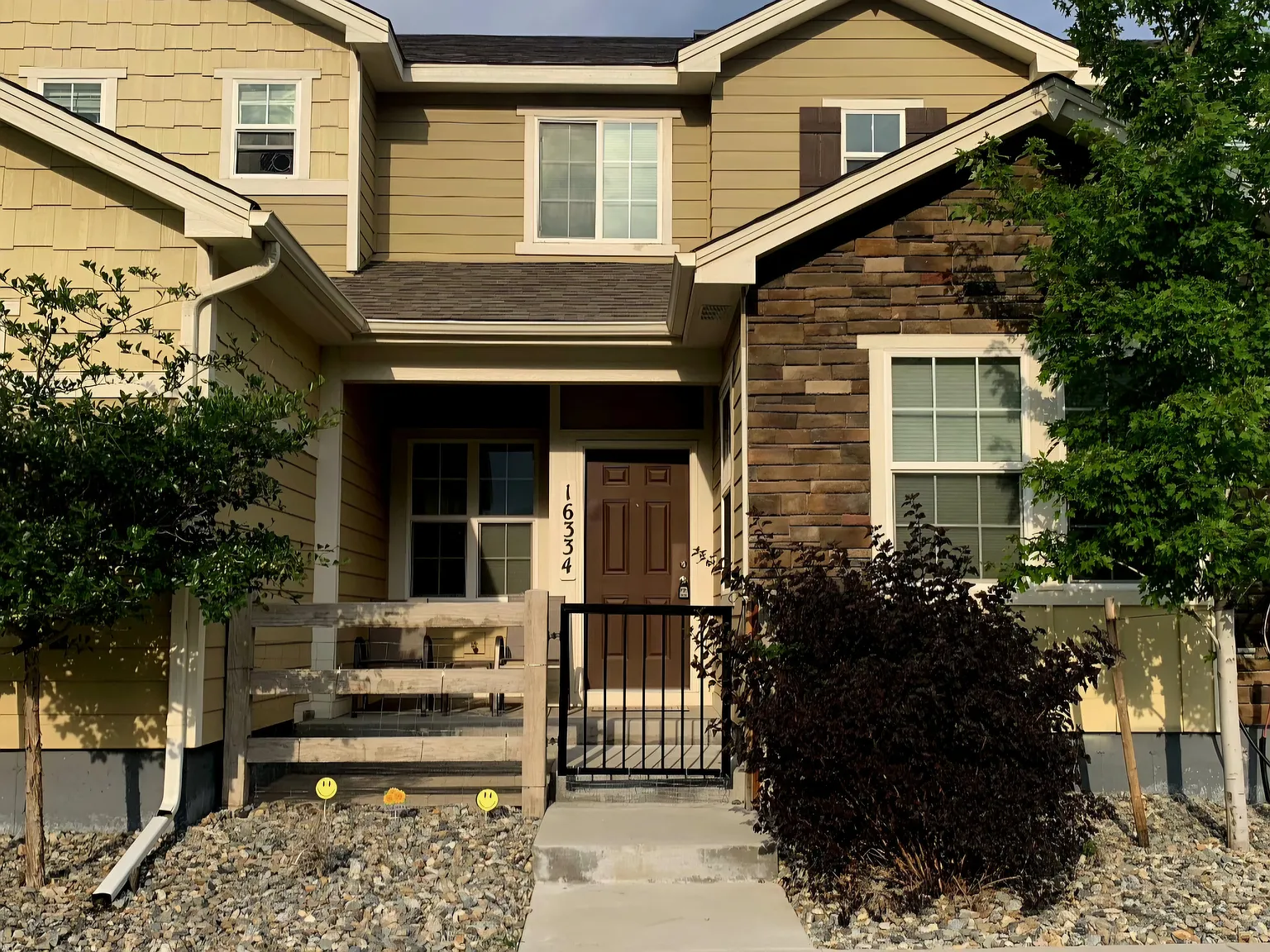 3 bed, 2.5 bath, 1433 sqft, $2,700 — Photo 1