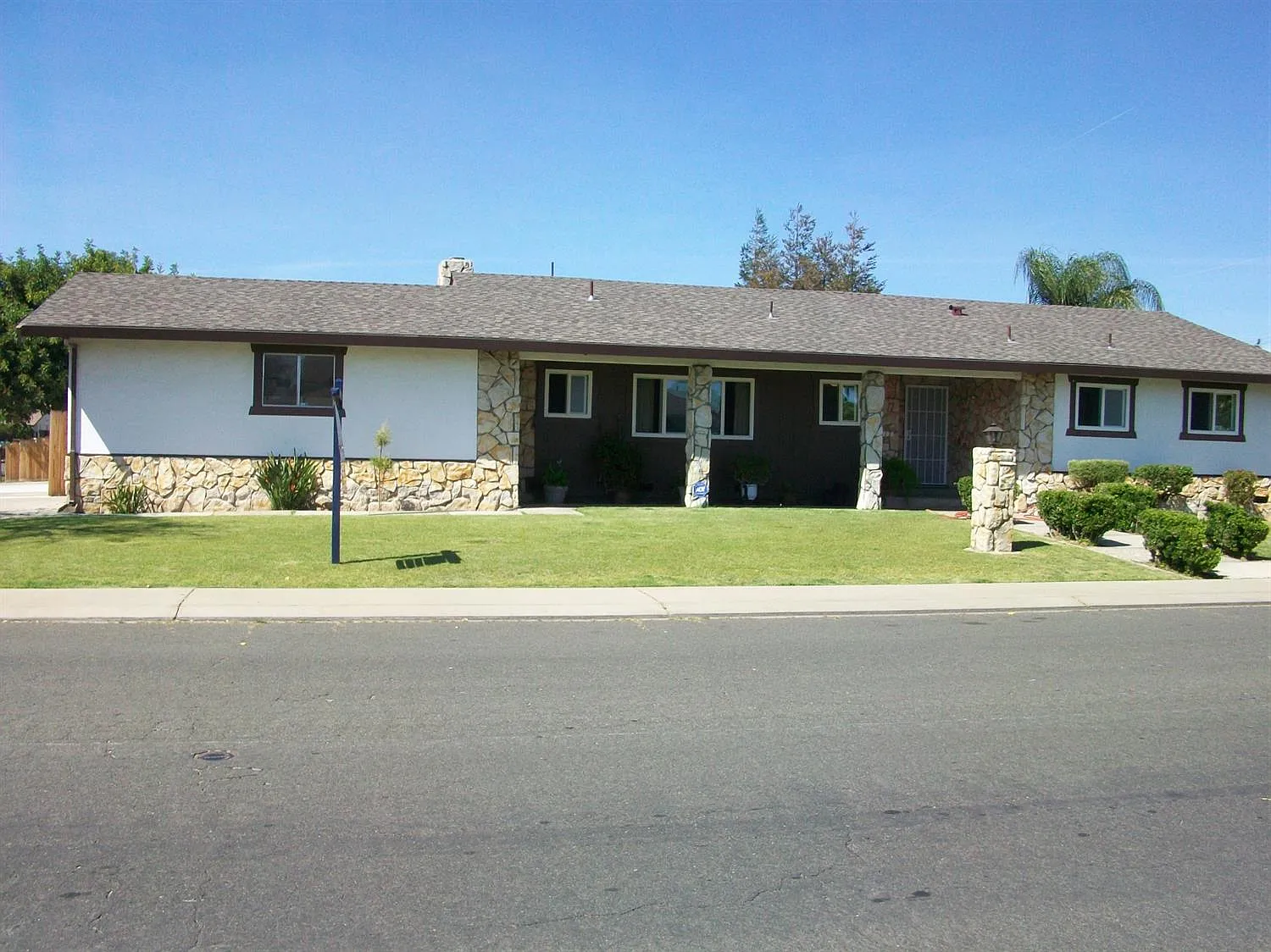 2517 Calcagno St photo 1
