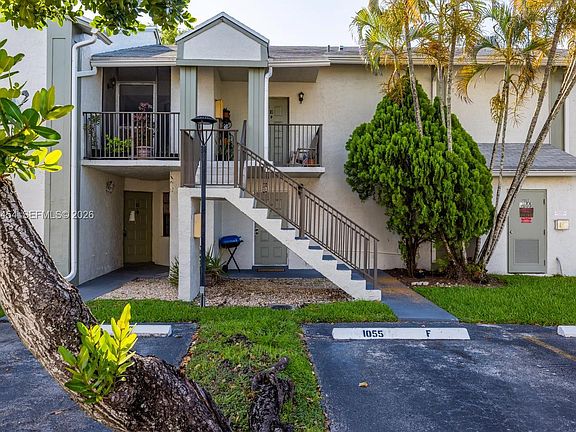 5th image of 1055 N Franklin Ave #1055G