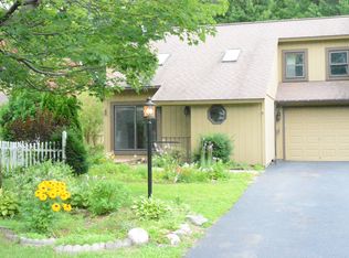 17 Thimbleberry Rd, Malta, NY 12020