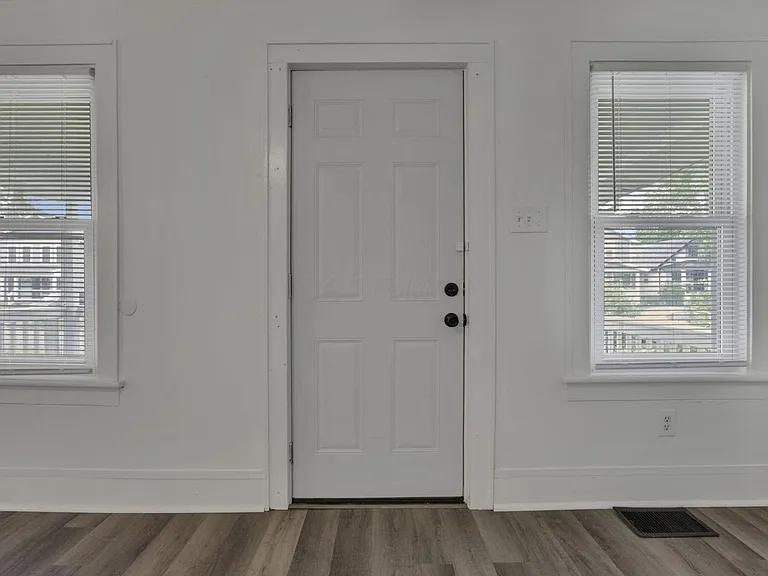 1411 Genessee Ave #43211 — Photo 4