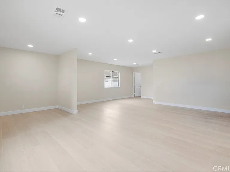 7108 Quakertown Ave — Photo 7