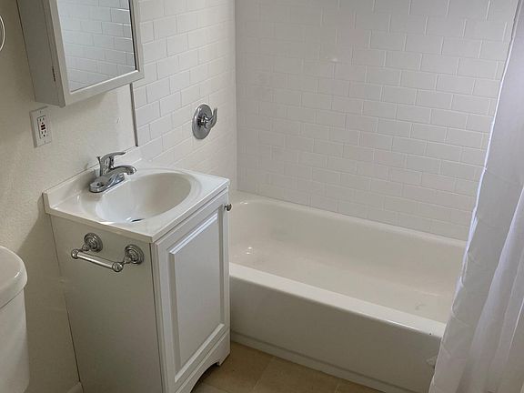 3rd image of 218 E 10th St #1/2-220
