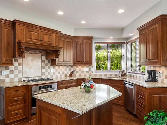 4th image of 5848 Rushwood Dr