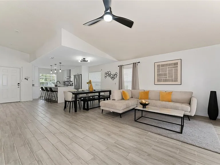 271 Indian Point Cir — Photo 9