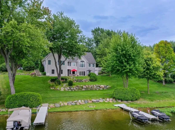 16030 Haviland Beach Dr, Linden, MI 48451