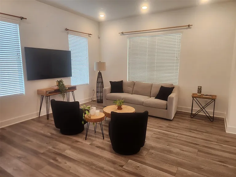 5831 Highland Sky Ln — Photo 21