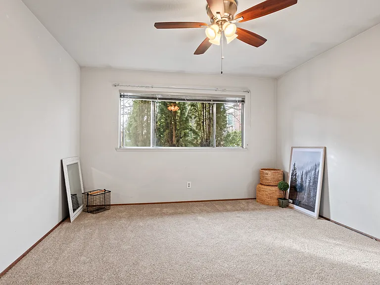 1109 Jonas Ave — Photo 5