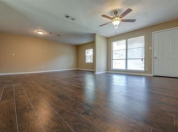 2nd image of 4749 Harper Dr