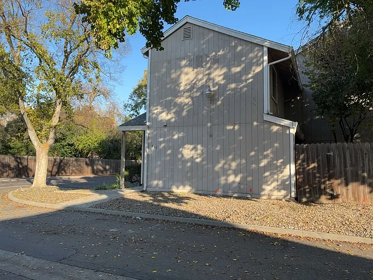 857 Adams Terrace — Photo 11