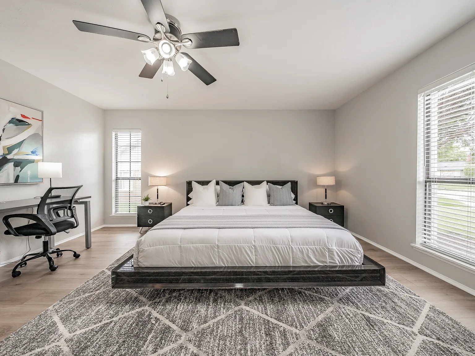3 bed, 2214 sqft, $5,500 — Photo 4