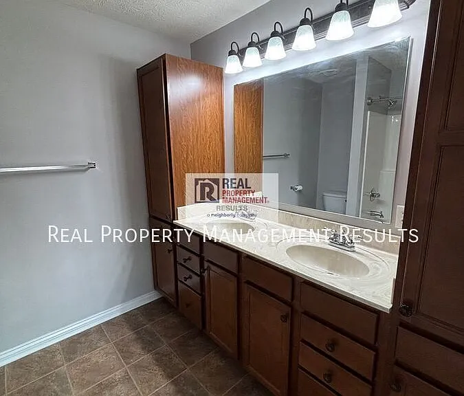 4789 Imperial Dr — Photo 10