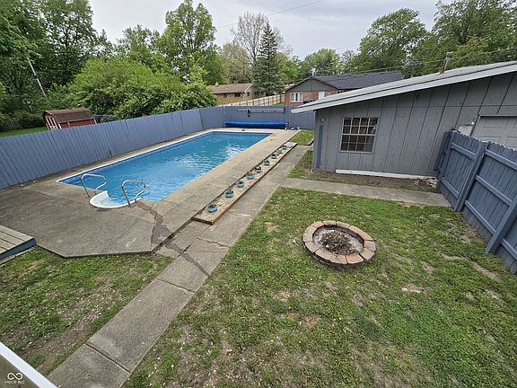 3rd image of 946 N Mitchner Ave