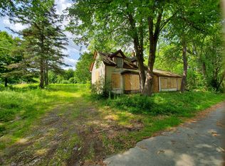 48 Peters St, Orono, ME 04473