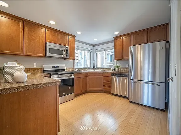 8560 Mary Ave NW #B — Photo 5