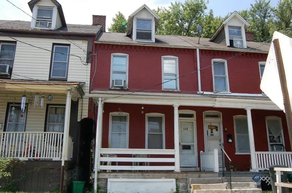 448 S Ann St photo 1