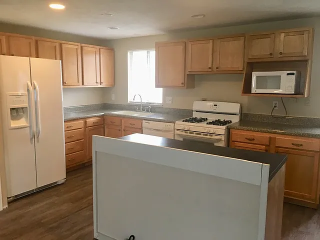 9403 Shenandoah Dr — Photo 10