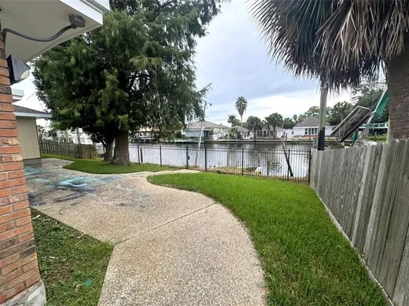 4434 Francesco Rd, New Orleans, LA 70129