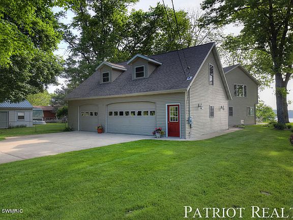 2nd image of 5984 S Pear Ave