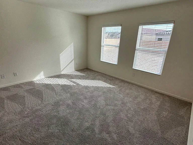 2412 Granite Cir — Photo 13