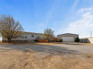 24062 E 957th Rd, Weatherford, OK 73096