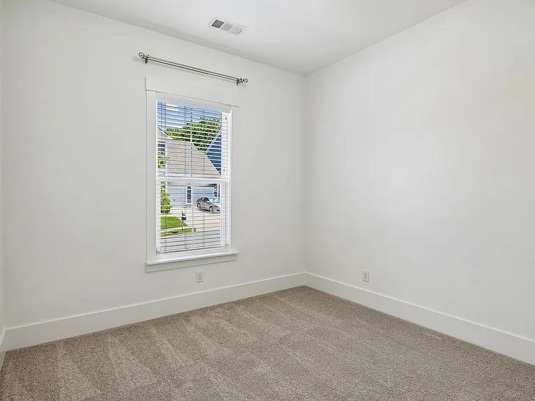 1730 Biscayne Dr — Photo 26